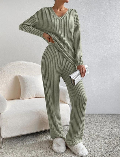 Ava Women’s Pullover Sweater Set with V-Neck and High-Waist Wide-Leg Pants 4