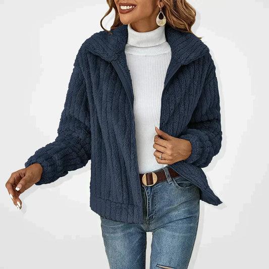 Aveline Women's Elegant Jacket | Plush Texture, Warmth Without Bulk 1