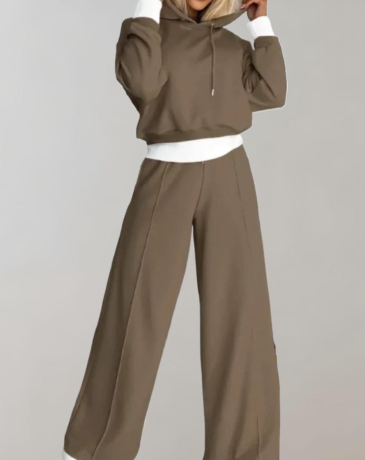 Carmen Women’s Tracksuit Set with Soft Hoodie and Relaxed Fit Jogging Pants 4