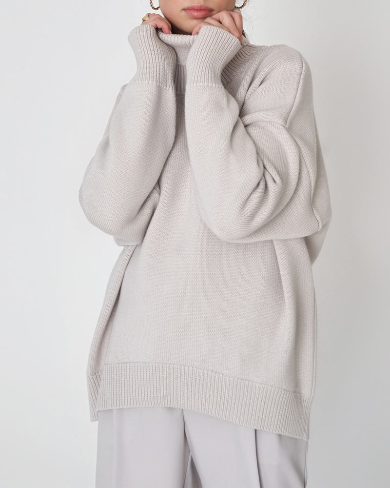 Clara Women’s Oversized Sweater with High Neck and Relaxed Fit for Casual Winter Style 4