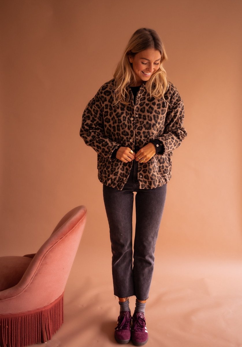 Luna Women's Quilted Jacket | Oversized Leopard Print, Cozy Fit 8