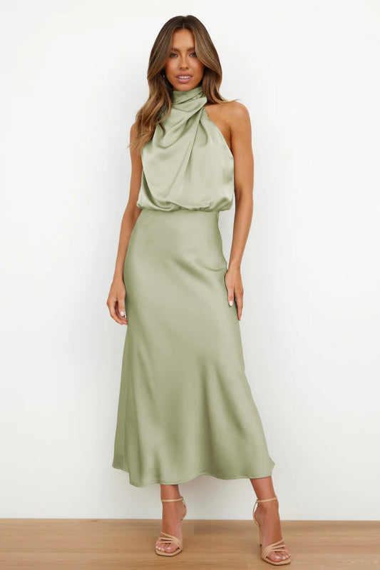 Marina Women’s Formal Dress with Halter Neckline and Flowing Silhouette 0